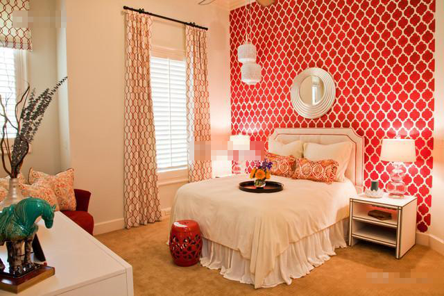 新婚卧室风水：床千万别对门